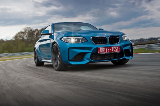 Pārbaudes brauciens un BMW M2 Premium Coupe pārskats